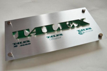 Табличка объемная