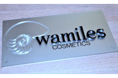 Объемная табличка из оргстекла с пластиком