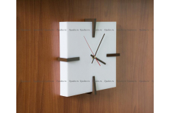 Настенные часы на заказ из пластика